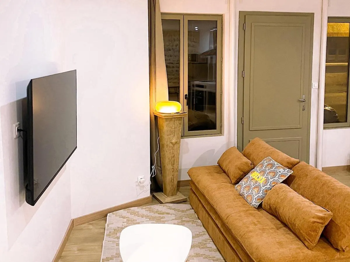 Appartement Charmant Tournay 0*,
